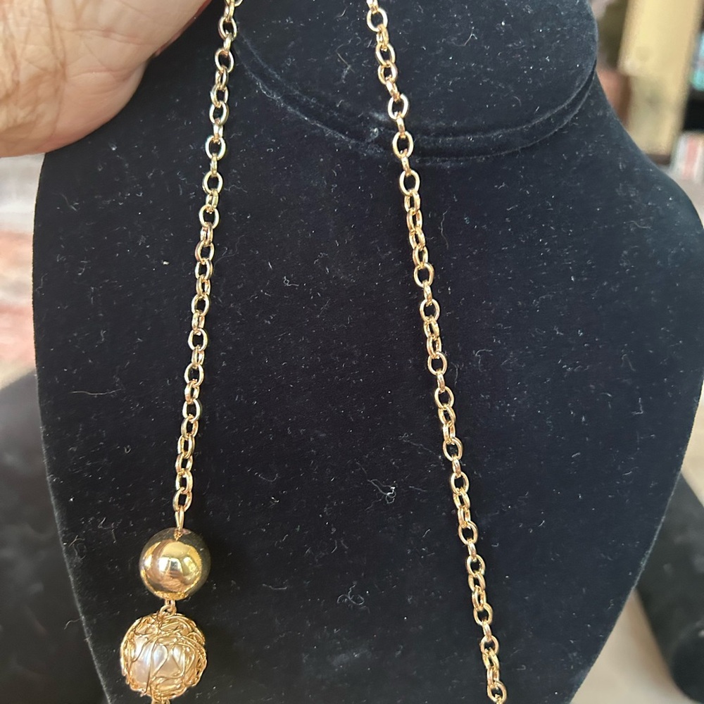 Gold Toned and Faux Pearl Necklace - Picture 6 of 8